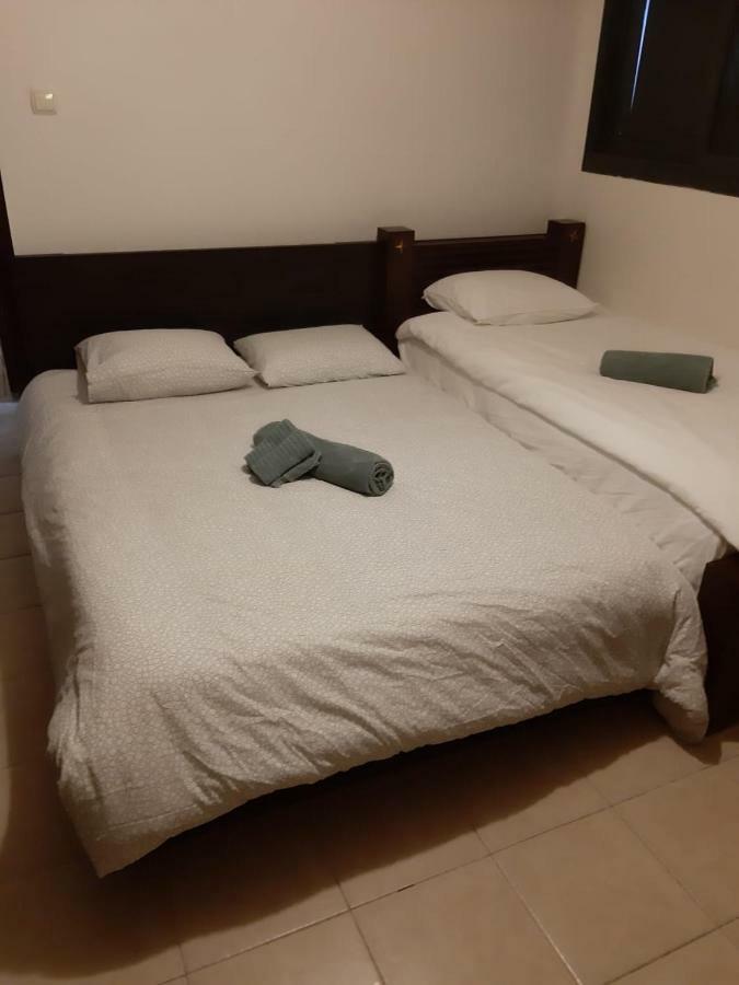 Spacious Apt. W/ Seaview, Fireplace & Netflix Acre Exterior photo