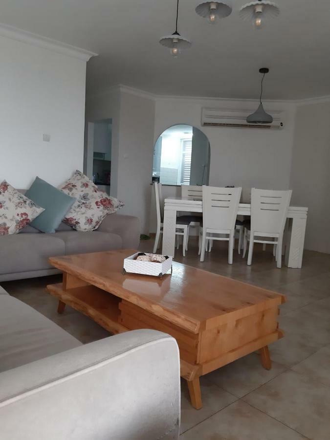Spacious Apt. W/ Seaview, Fireplace & Netflix Acre Exterior photo